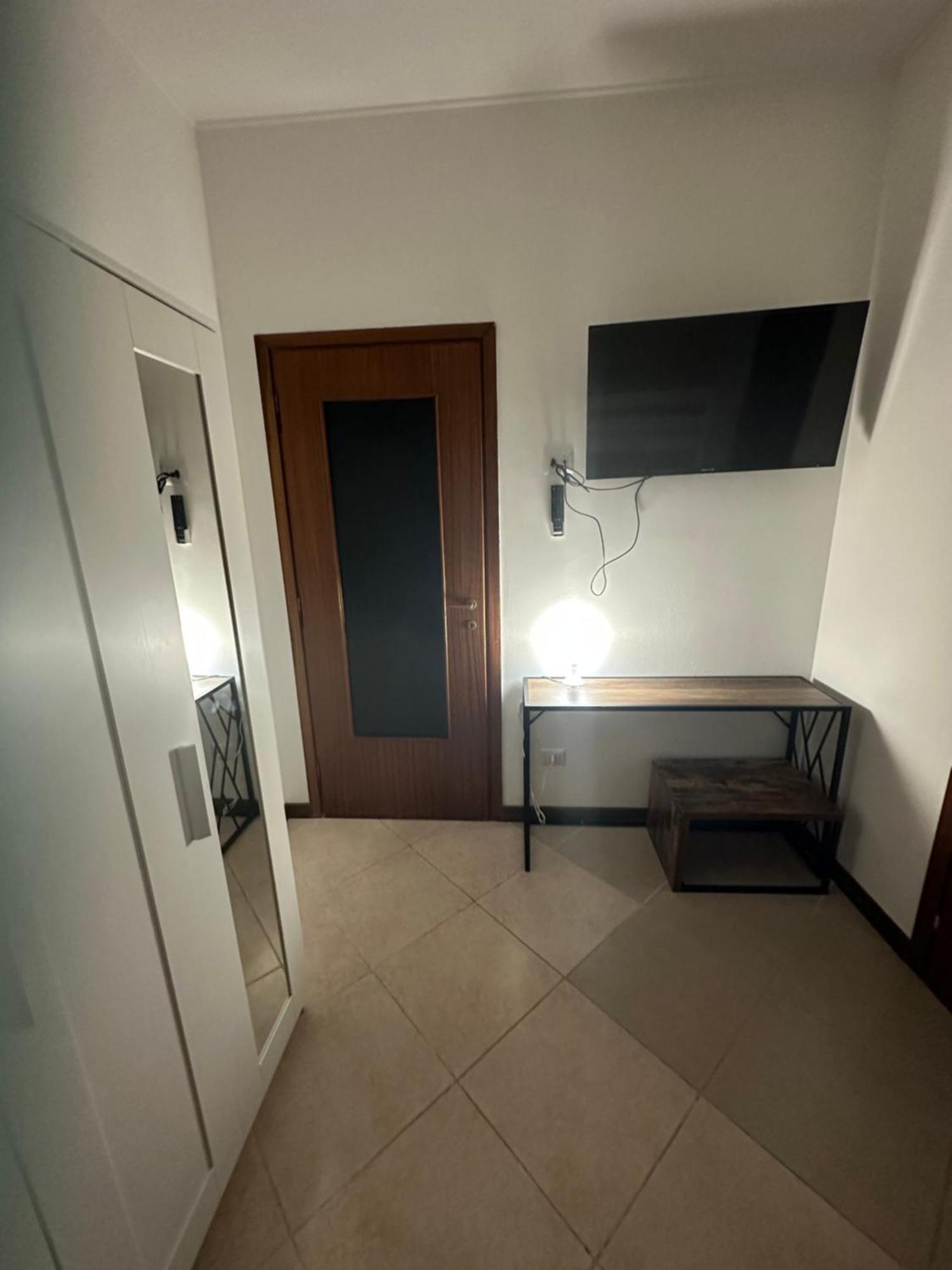 Gigli, Rooms Con Cucina In Comune E Terrazza Milão Exterior foto