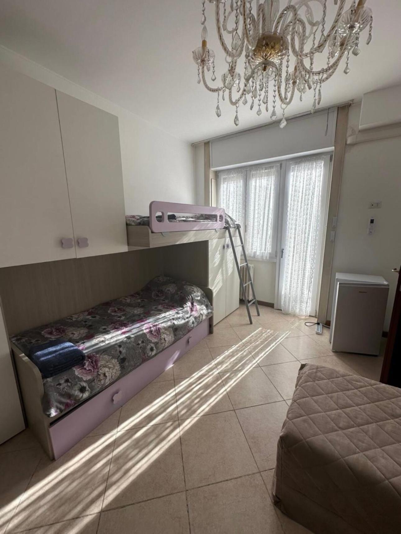 Gigli, Rooms Con Cucina In Comune E Terrazza Milão Exterior foto